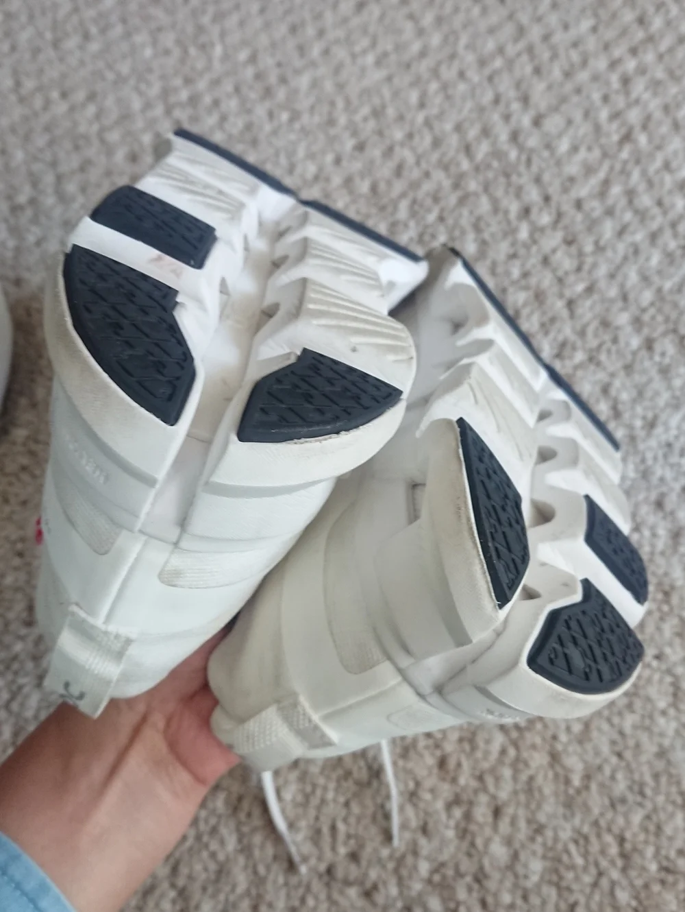 On Cloudswift All-White Running 4 running Sneakers size M10.5